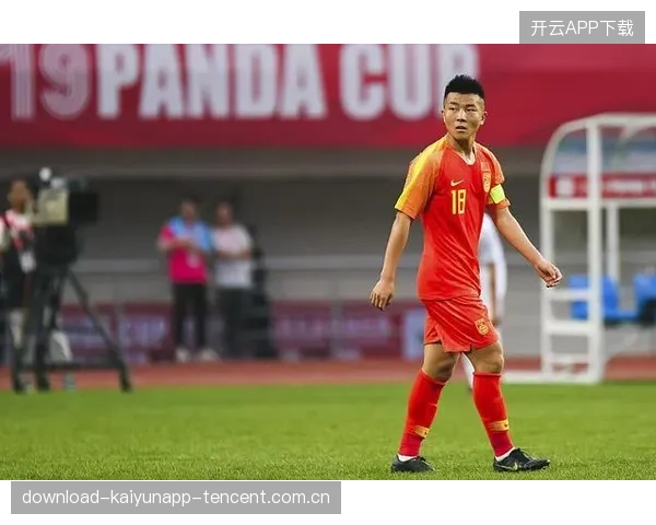 陶强龙首发败笔：从“高端”到“低俗”的转变——为什么中国网络文化需要警醒